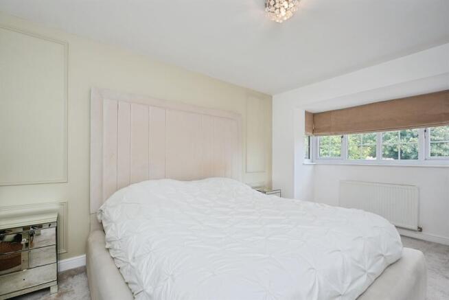 3 bed Semi-Detached for sale Image 10
