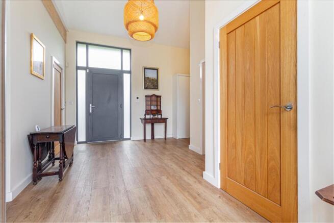 Hallway-1.jpg