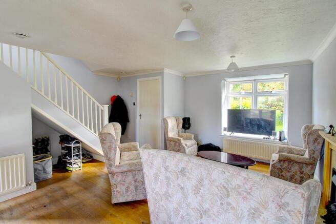 Lounge & Staircase