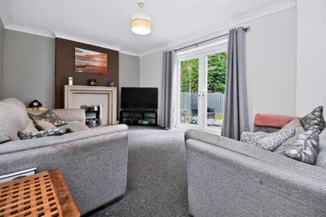 21 Pickley Court Lounge (2).jpg