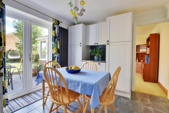Kitchen/Breakfast...