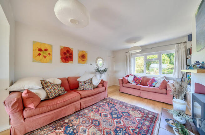 1438173-12-69d504...