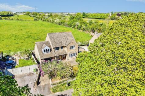 Parkway, Siddington, Gloucestershire