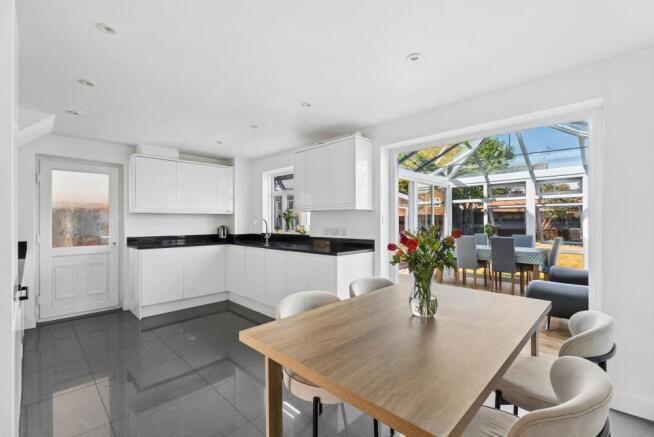 Kitchen/Dining Room