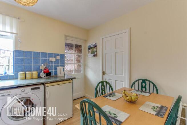 KITCHEN: