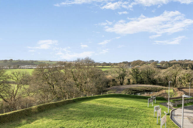 1416047-9-698dffa...