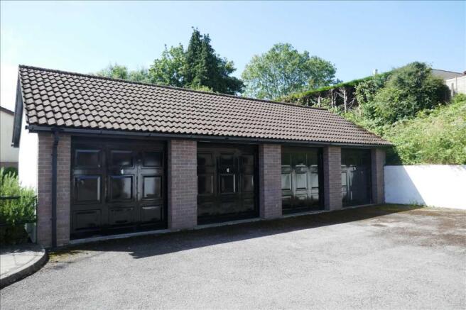 Garage: