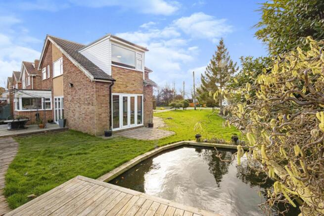 Side/Rear Garden