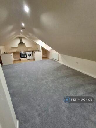 1 bed Flat to rent Image 4
