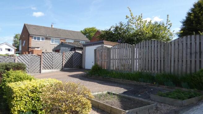 3 bed Semi-Detached for sale Image 11