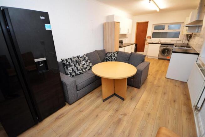 Open Plan Living Room / Kitchen