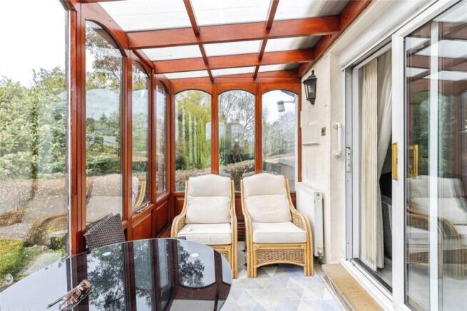 4 bed Bungalow for sale Image 12