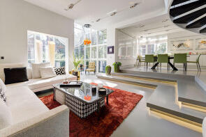 4, Birchwood Drive, London NW3 7NB
