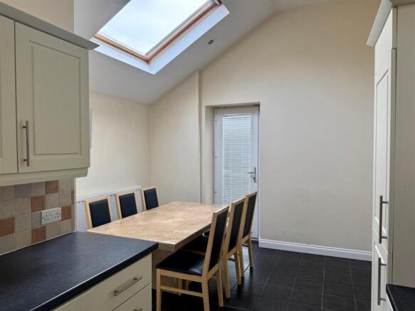 Dining Area.jpg