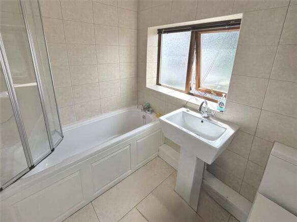 3 bed Semi-Detached for sale Image 12