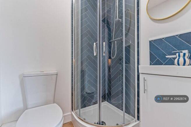 1 bed House Share to rent Image 8