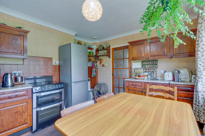 Dining kitchen