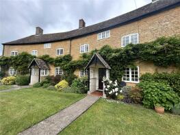 2, The Crescent, Compton Road, Compton Pauncefoot, Yeovil BA22 7EN
