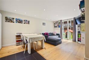 Flat 2, 14, Wiltshire Row, Hackney, London N1 5DH