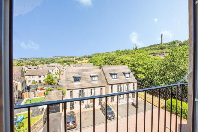 2 bed Apartment for sale Image 4