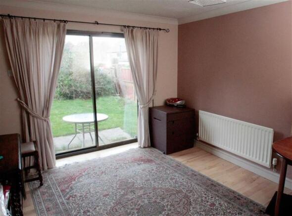 DINING ROOM - to the