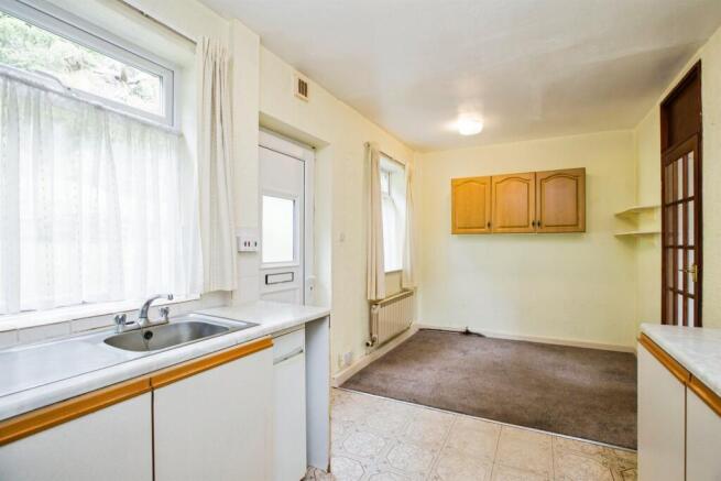 2 bed Terraced for sale Image 5