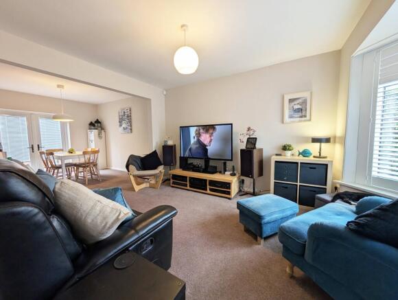 3 bed Detached for sale Image 2