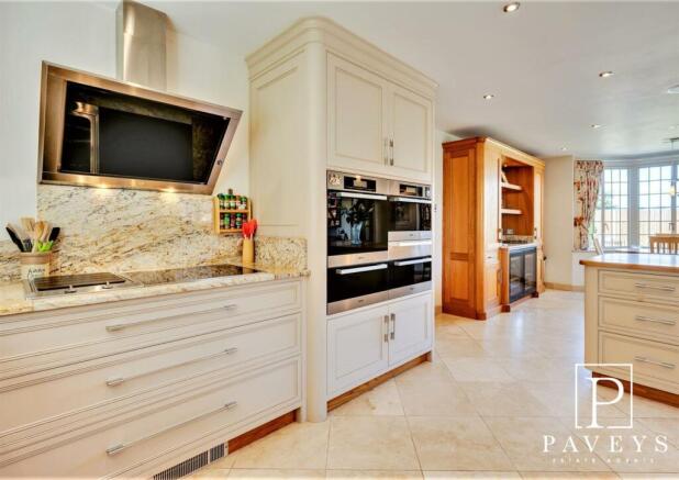 KITCHEN BREAKFAST ROOM