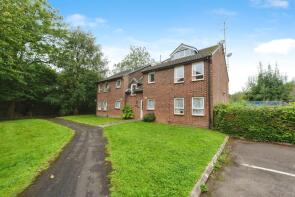 33, Celia Close, Waterlooville PO7 8LS