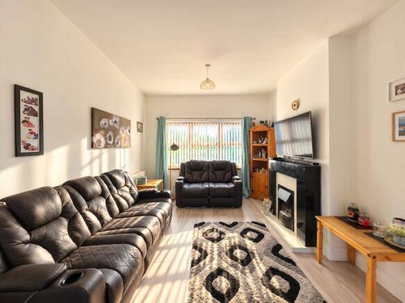 Chase Road, Burntwood, WS7 0DY photo 3