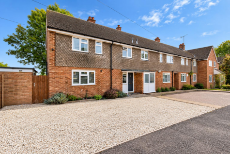 Hay Pool, Farnborough, Banbury