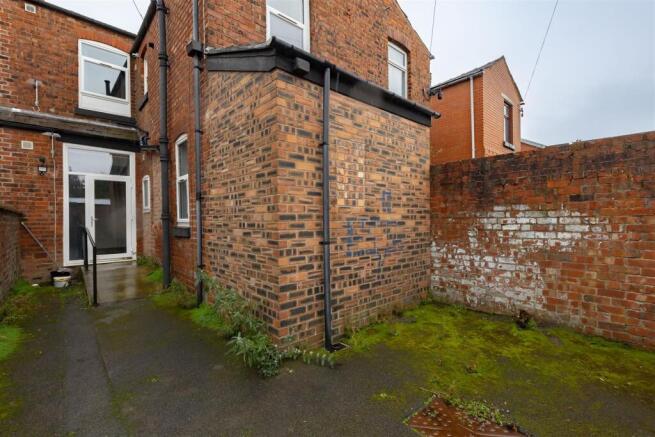 Eaves Lane, Chorley photo 4