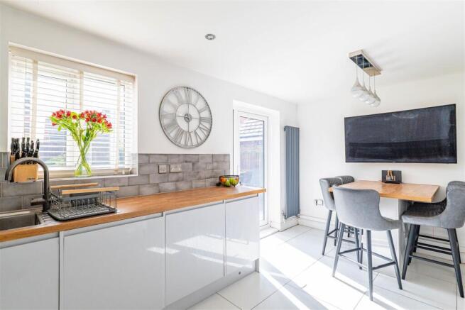 Kitchen/Dining Room