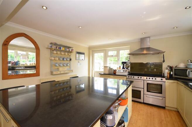 Kitchen/Dining Area