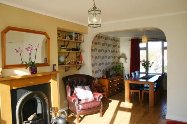 Lounge/Dining