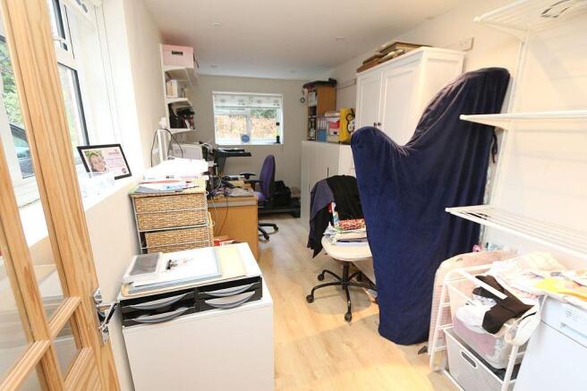 Office / Bedroom 4