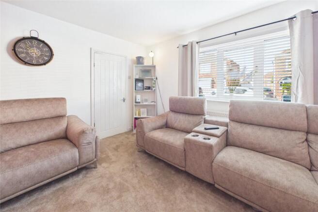 3 bed Semi-Detached for sale Image 4