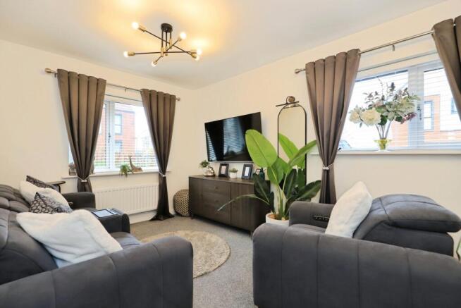 Juniper Avenue, Wolverhampton, West Midlands, WV10 photo 4