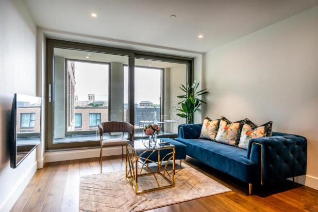 2 bed Apartment to rent Image 4