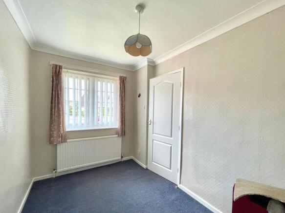 2 bed Semi-Detached Bungalow for sale Image 11