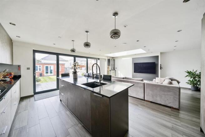 Langland Crescent