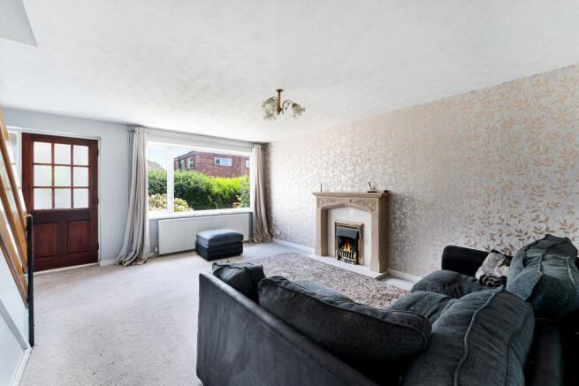 74 KINGSLEY DRIVE-3.jpg