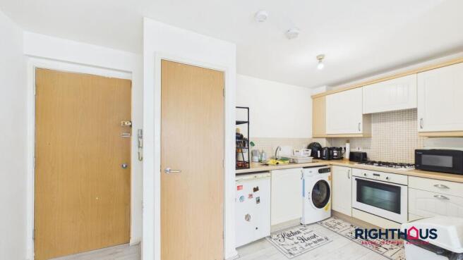 1 bed Ground Flat for sale Image 8