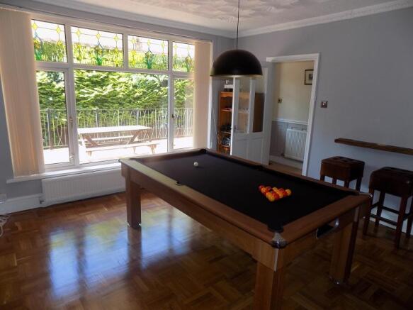 Reception 2/Bedroom 4