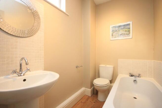 FAMILY BATHROOM