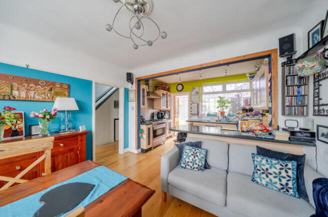 1380174-7-6911d76...