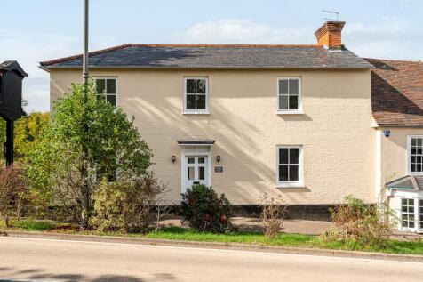 Cambridge Road, Wadesmill, SG12
