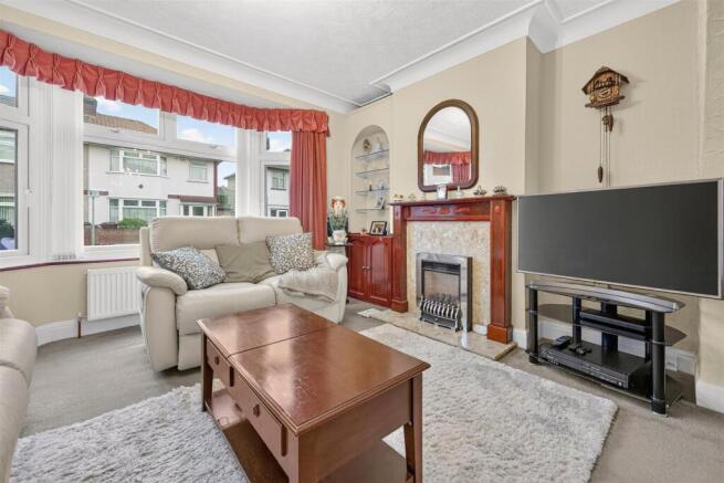 Cecil Road, Chadwell Heath photo 3