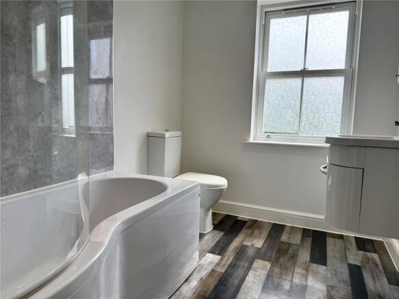 3 bed Terraced for sale Image 10