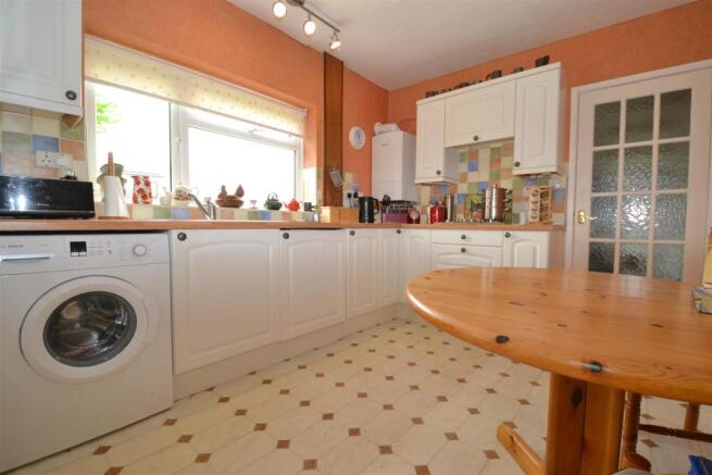 kitchen3.jpg